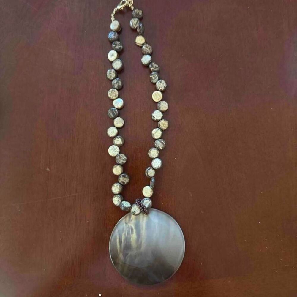 boho beaded necklace, large shell pendant, lobster clasp + extension chain🌸 - Picture 2 of 4